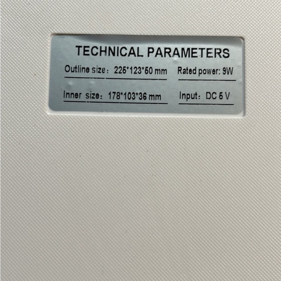 Sanatizer - clean keeps - phones - jewelry - what ever fits inside - Picture 3 of 3